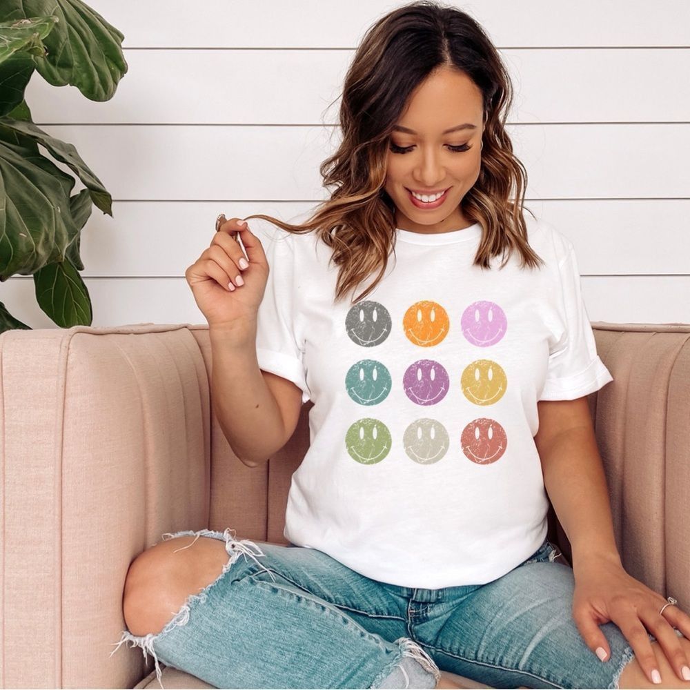 Comfort Colors Tee smiley grid